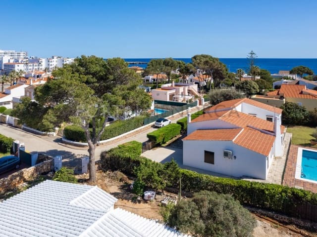 4 Zimmer Villa zu verkaufen in Ciutadella de Menorca - 1.050.000 € (Ref: 10011201)