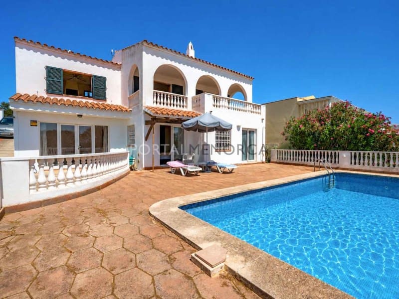 4 sovrum Villa till salu i Cala Llonga - 670 000 € (Ref: 10018346)