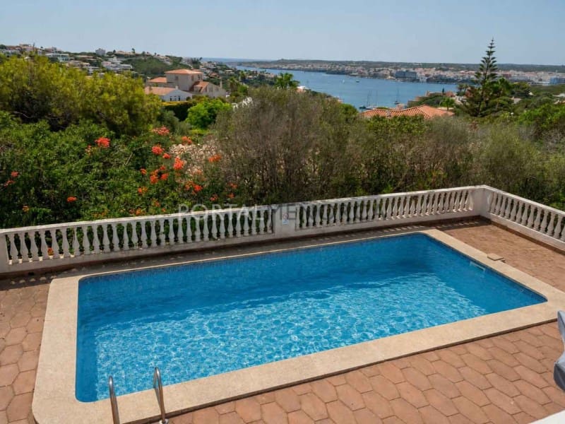 4 sovrum Villa till salu i Cala Llonga - 670 000 € (Ref: 10018346)