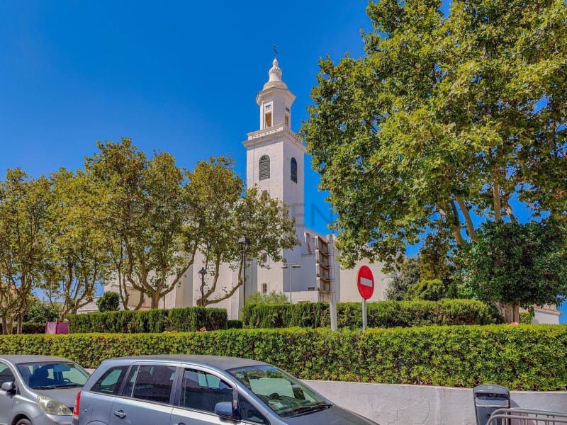 Komercyjne na sprzedaż w San Luis / Sant Lluis - 300 000 € (Ref: 10031732)