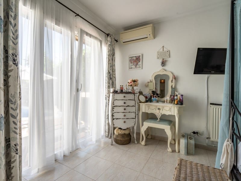 3 bedroom Villa for sale in Cala'n Porter with pool garage - € 655,000 (Ref: 10110953)