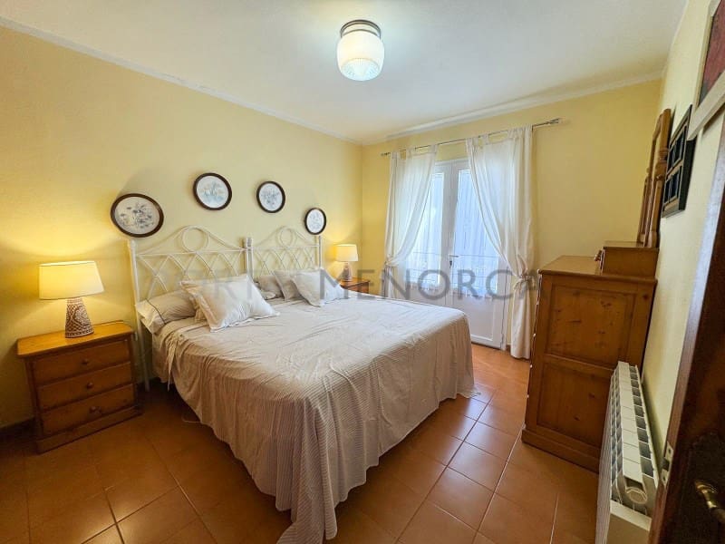 4 quarto Moradia para venda em Es Castell com piscina garagem - 890 000 € (Ref: 10119716)