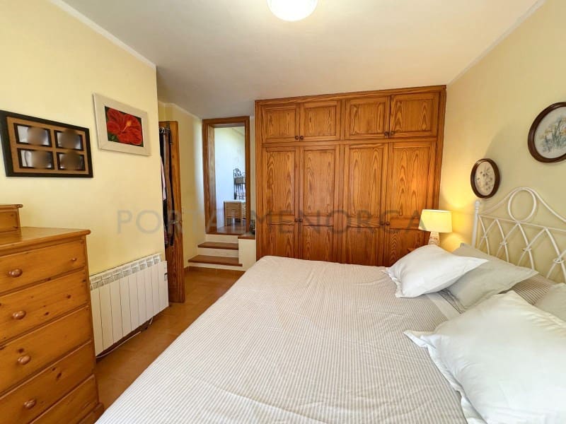 4 quarto Moradia para venda em Es Castell com piscina garagem - 890 000 € (Ref: 10119716)