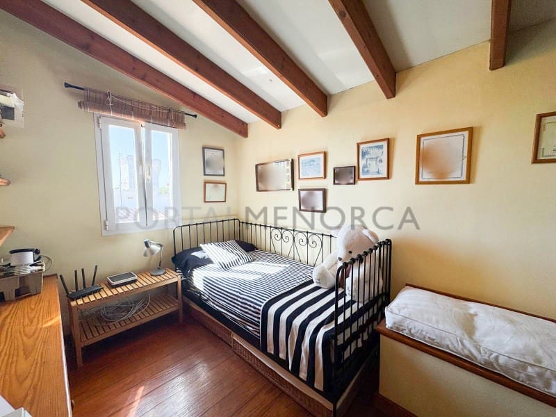 4 quarto Moradia para venda em Es Castell com piscina garagem - 890 000 € (Ref: 10119716)