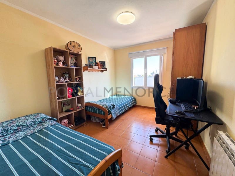 4 quarto Moradia para venda em Es Castell com piscina garagem - 890 000 € (Ref: 10119716)