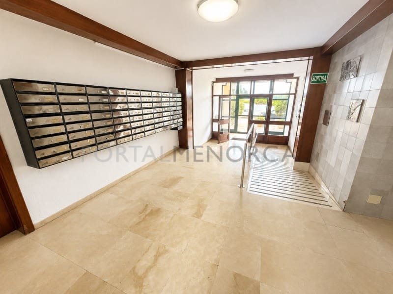 2 makuuhuone Asunto myytävänä paikassa Es Castell - 240 000 € (Ref: 10135953)