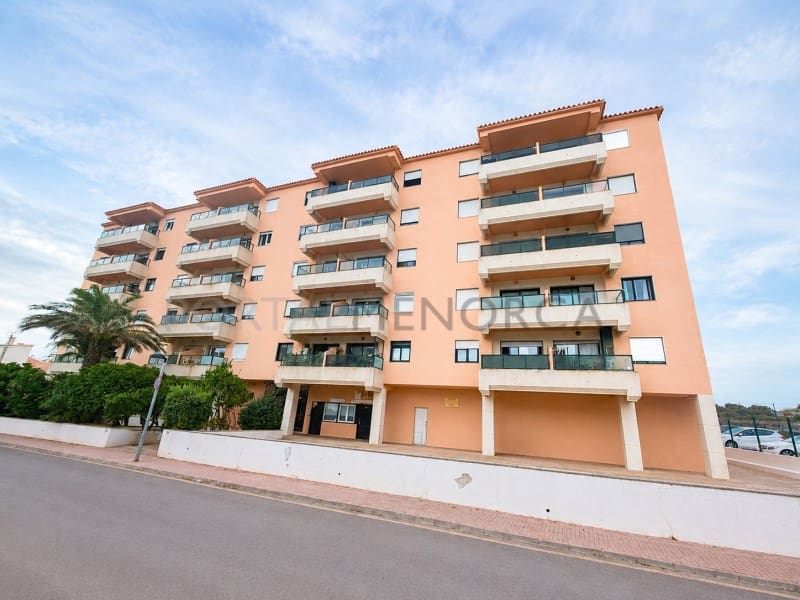 2 makuuhuone Asunto myytävänä paikassa Es Castell - 240 000 € (Ref: 10135953)