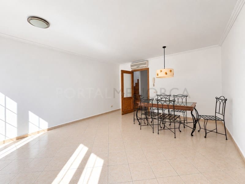 2 soverom Hus til salgs i Mahon / Mao med garasje - € 330 000 (Ref: 10148497)