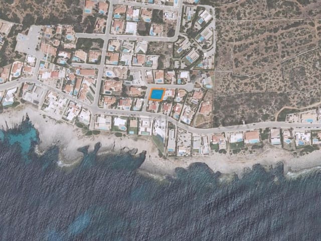 Tontti myytävänä paikassa San Luis / Sant Lluís - 255 000 € (Ref: 10157636)