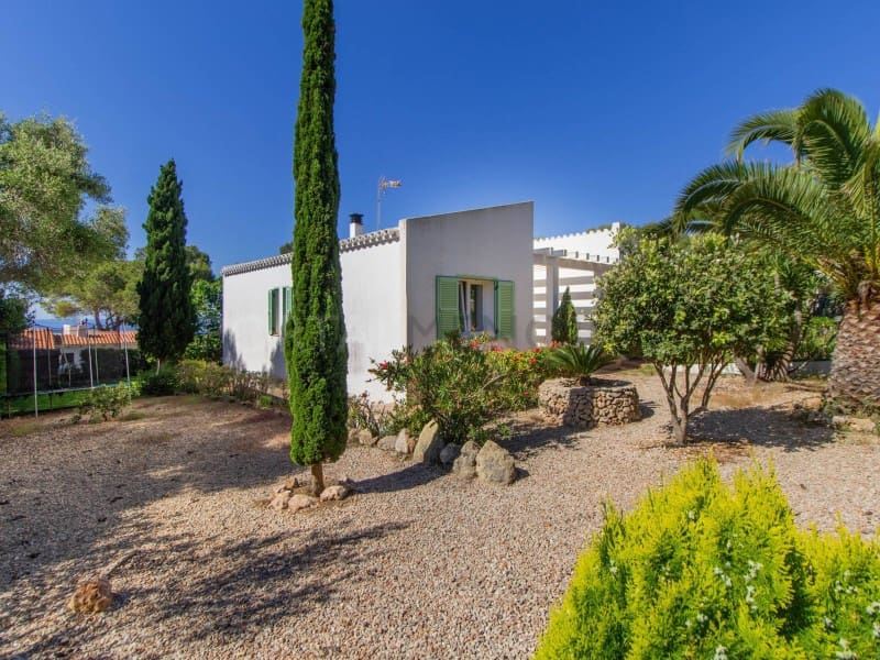 3 bedroom Villa for sale in Binibeca with pool - € 890,000 (Ref: 10166380)
