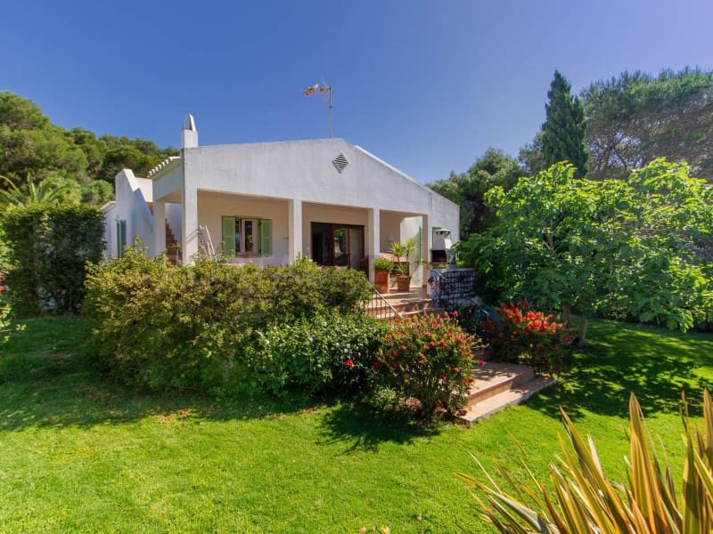 3 bedroom Villa for sale in Binibeca with pool - € 890,000 (Ref: 10166380)