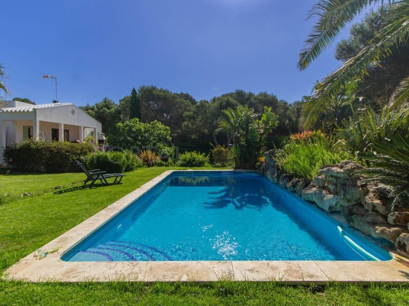 3 bedroom Villa for sale in Binibeca with pool - € 890,000 (Ref: 10166380)