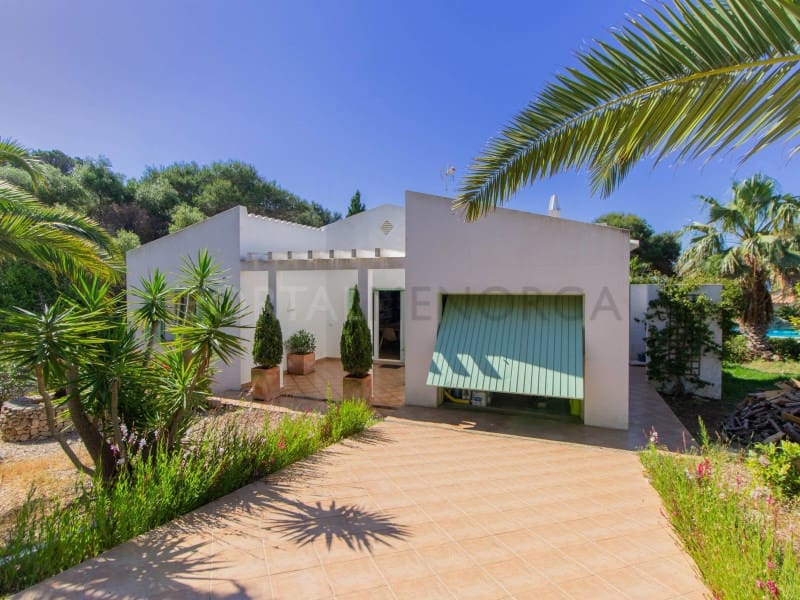 3 bedroom Villa for sale in Binibeca with pool - € 890,000 (Ref: 10166380)