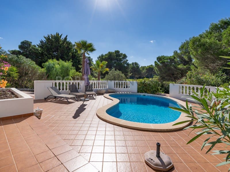 3 sypialnia Willa na sprzedaż w Son Parc z basenem garażem - 725 000 € (Ref: 10177052)