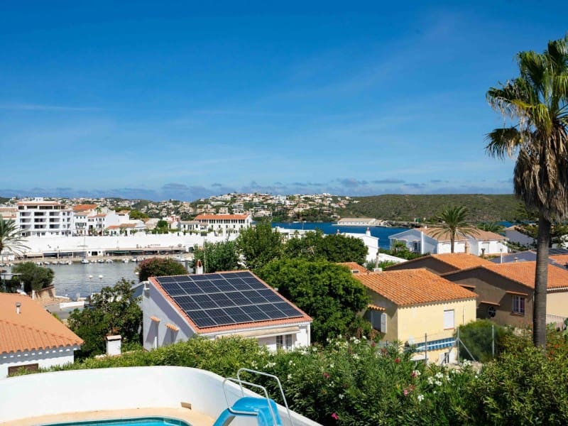 6 slaapkamer Villa te koop in Es Castell met zwembad garage - € 1.150.000 (Ref: 10180444)