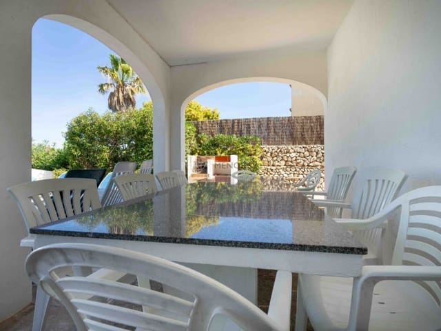 6 slaapkamer Villa te koop in Es Castell met zwembad garage - € 1.150.000 (Ref: 10180444)