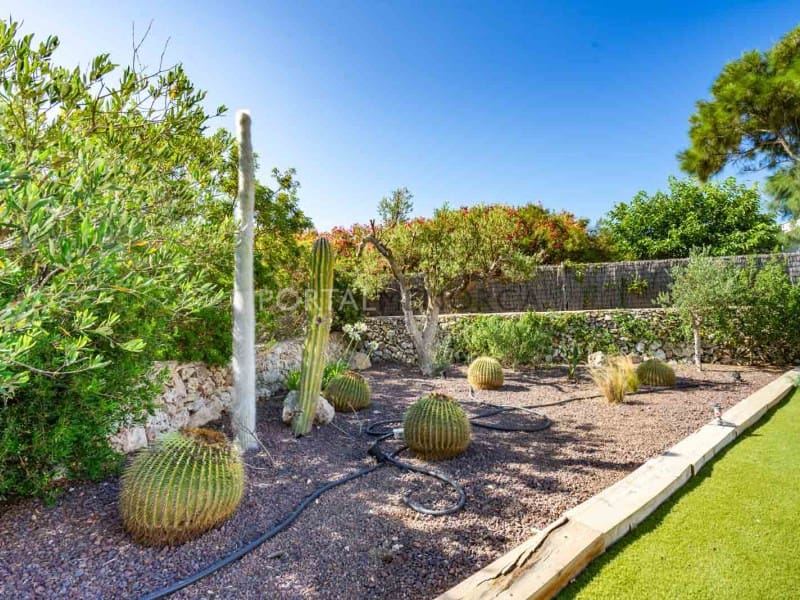 3 sypialnia Willa na sprzedaż w San Luis / Sant Lluis z basenem - 780 000 € (Ref: 9402001)