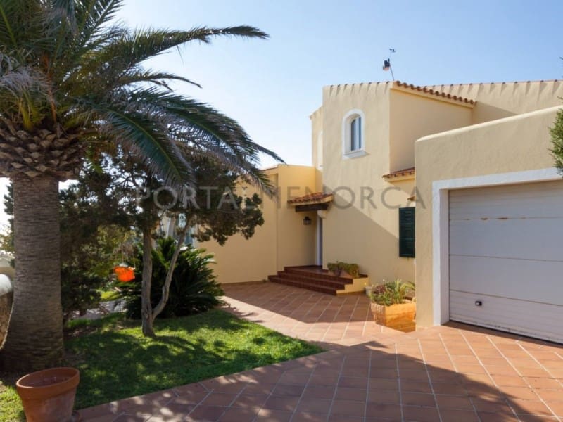 5 bedroom Villa for sale in Ciutadella de Menorca with pool garage - € 1,300,000 (Ref: 9402002)