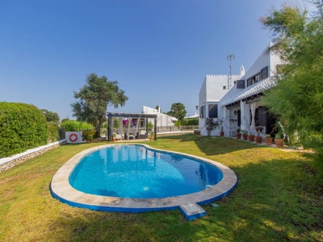 6 bedroom Villa for sale in San Luis / Sant Lluís with pool - € 1,350,000 (Ref: 9402004)