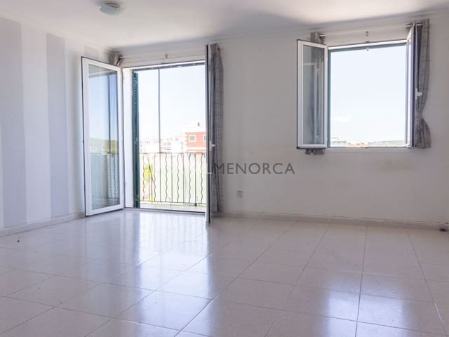 2 quarto Apartamento para venda em Es Castell - 315 000 € (Ref: 9402007)