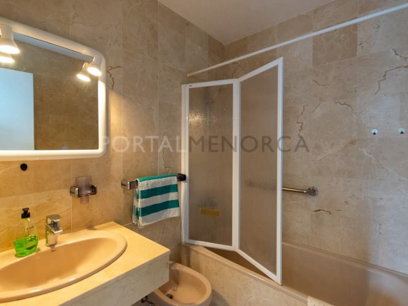 2 quarto Apartamento para venda em Cala'n Bosch com piscina - 330 000 € (Ref: 9402008)