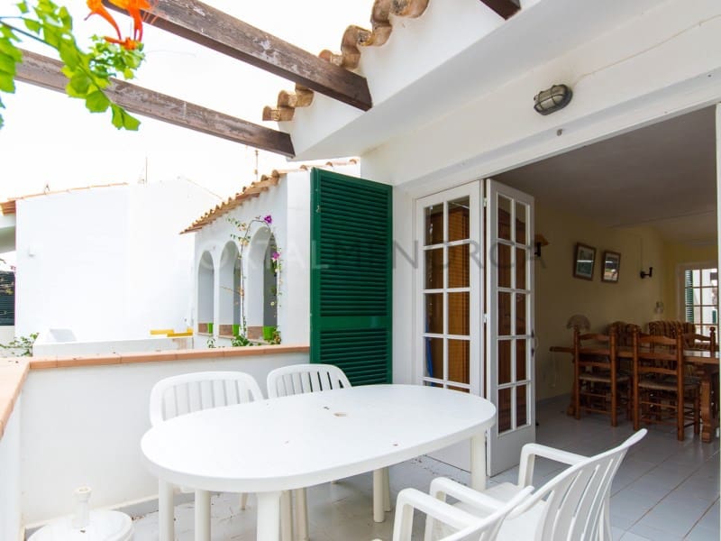 2 quarto Apartamento para venda em Cala'n Bosch com piscina - 330 000 € (Ref: 9402008)