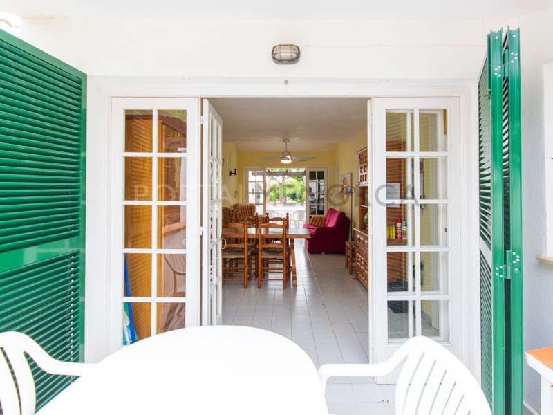 2 quarto Apartamento para venda em Cala'n Bosch com piscina - 330 000 € (Ref: 9402008)