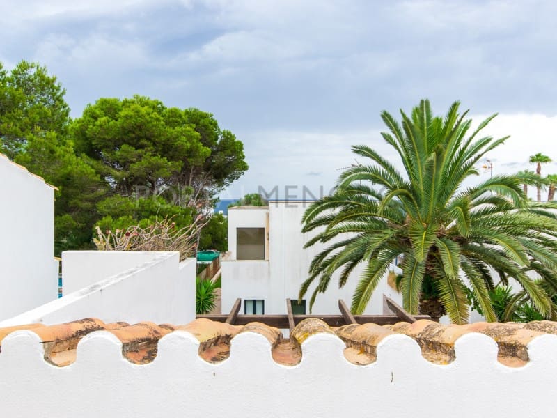 2 quarto Apartamento para venda em Cala'n Bosch com piscina - 330 000 € (Ref: 9402008)