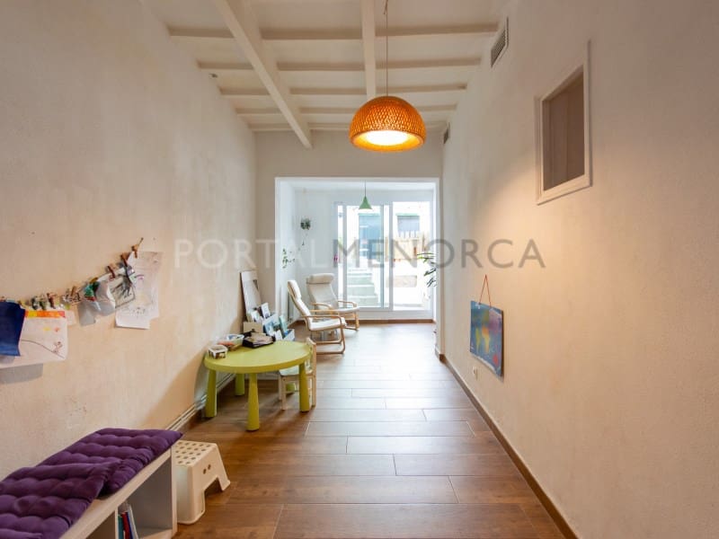 4 sovrum Villa till salu i Mahon / Mao - 585 000 € (Ref: 9402010)