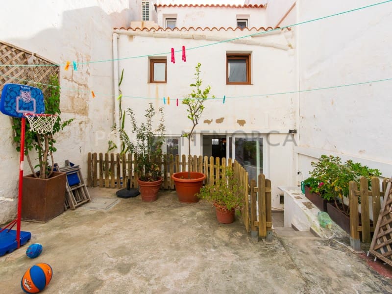 4 sovrum Villa till salu i Mahon / Mao - 585 000 € (Ref: 9402010)