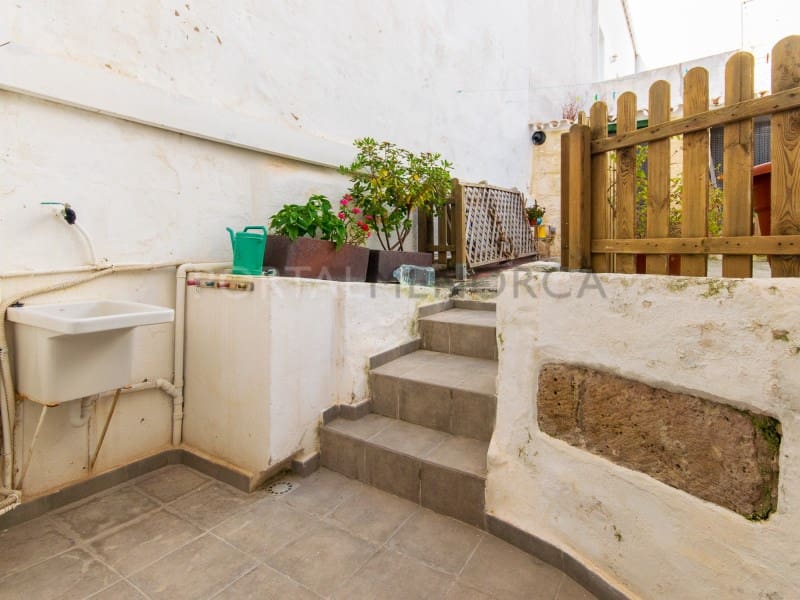 4 sovrum Villa till salu i Mahon / Mao - 585 000 € (Ref: 9402010)