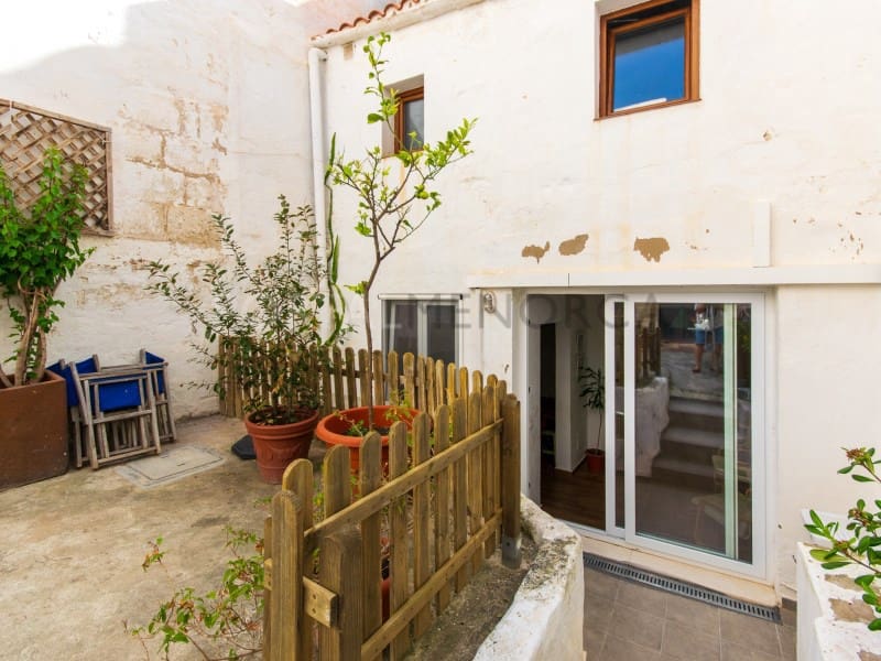 4 sovrum Villa till salu i Mahon / Mao - 585 000 € (Ref: 9402010)