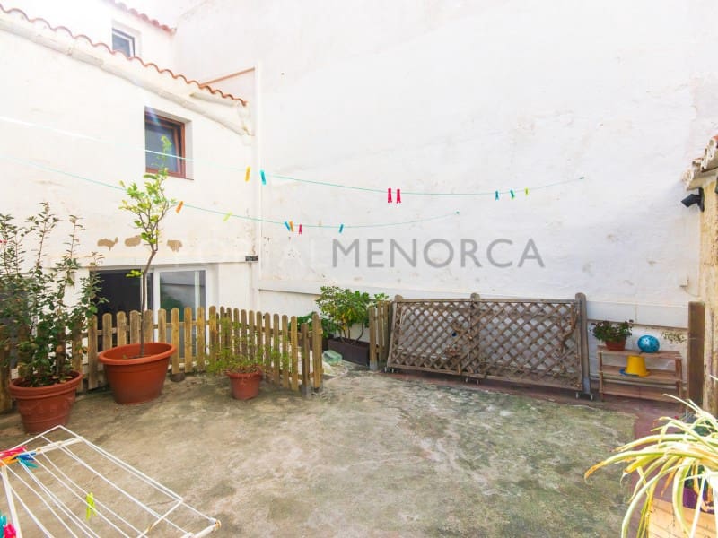 4 sovrum Villa till salu i Mahon / Mao - 585 000 € (Ref: 9402010)