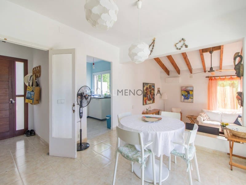 4 quarto Moradia para venda em San Luis / Sant Lluis com piscina garagem - 685 000 € (Ref: 9402023)