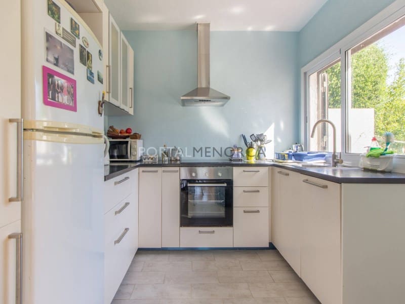 4 quarto Moradia para venda em San Luis / Sant Lluis com piscina garagem - 685 000 € (Ref: 9402023)