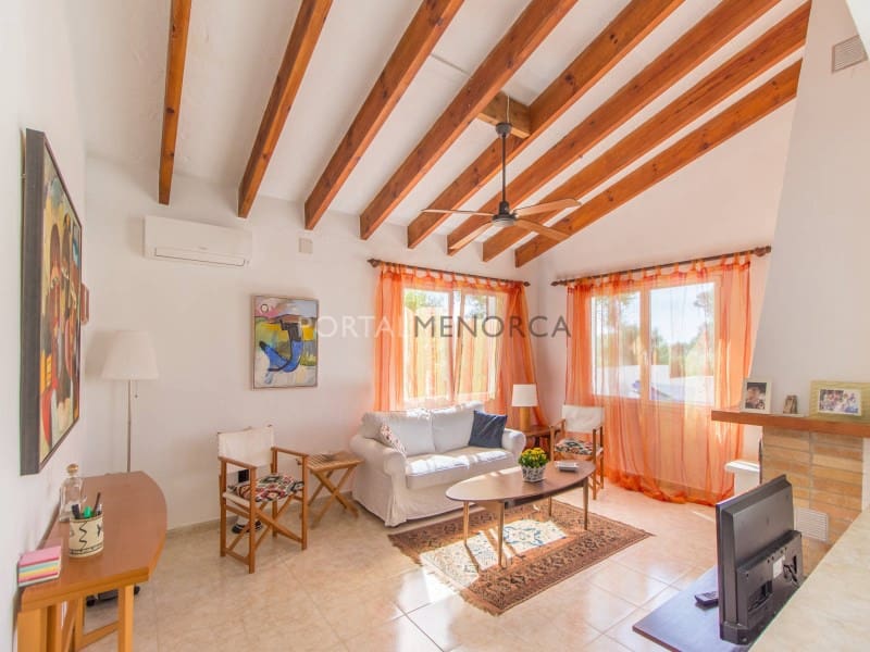 4 quarto Moradia para venda em San Luis / Sant Lluis com piscina garagem - 685 000 € (Ref: 9402023)