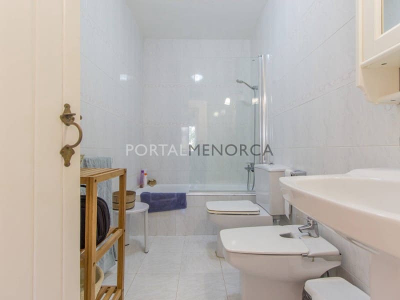 4 quarto Moradia para venda em San Luis / Sant Lluis com piscina garagem - 685 000 € (Ref: 9402023)