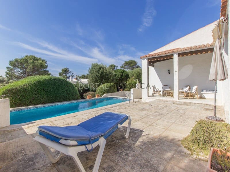 4 quarto Moradia para venda em San Luis / Sant Lluis com piscina garagem - 685 000 € (Ref: 9402023)