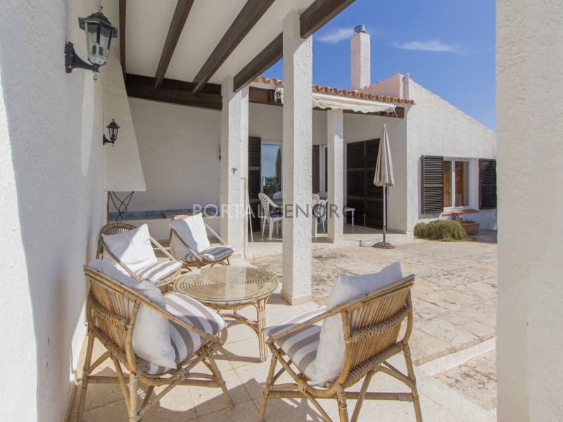 4 quarto Moradia para venda em San Luis / Sant Lluis com piscina garagem - 685 000 € (Ref: 9402023)