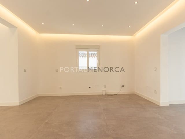 3 soverom Villa til salgs i Port d'Addaia, Es Mercadal med svømmebasseng - € 695 000 (Ref: 9402026)