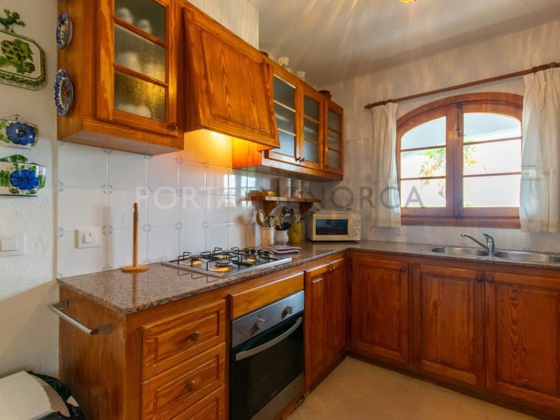 5 bedroom Villa for sale in Es Mercadal with pool - € 850,000 (Ref: 9402027)