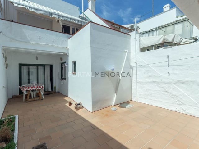 4 Zimmer Villa zu verkaufen in Mahón / Maó - 310.000 € (Ref: 9402029)