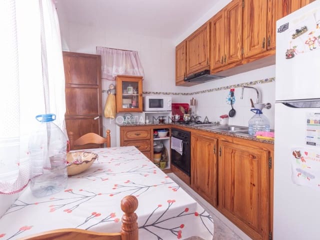 4 Zimmer Villa zu verkaufen in Mahón / Maó - 310.000 € (Ref: 9402029)