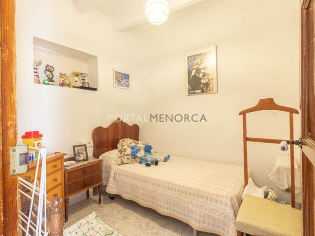 4 Zimmer Villa zu verkaufen in Mahón / Maó - 310.000 € (Ref: 9402029)