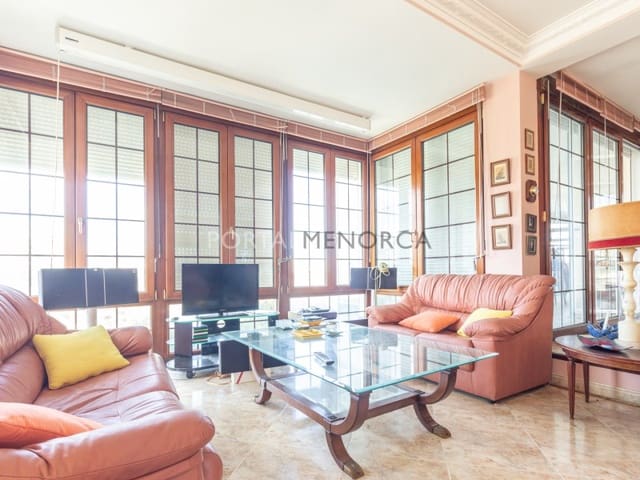 6 slaapkamer Villa te koop in Es Castell met zwembad garage - € 1.320.000 (Ref: 9402033)