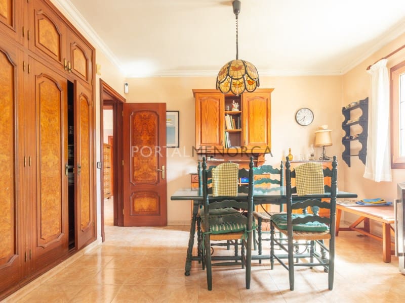 6 sypialnia Willa na sprzedaż w Es Castell z basenem garażem - 1 320 000 € (Ref: 9402033)