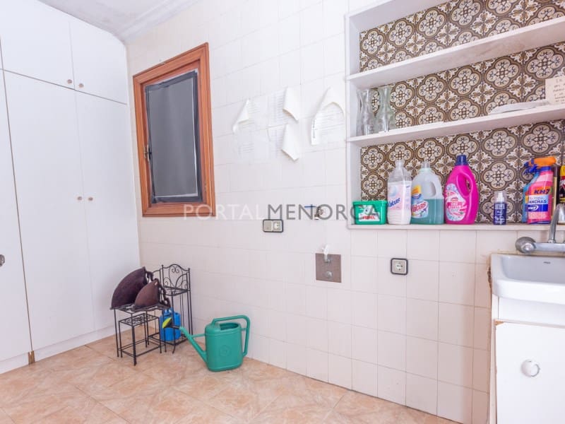 6 sypialnia Willa na sprzedaż w Es Castell z basenem garażem - 1 320 000 € (Ref: 9402033)