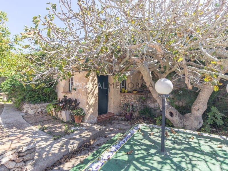 6 sypialnia Willa na sprzedaż w Es Castell z basenem garażem - 1 320 000 € (Ref: 9402033)