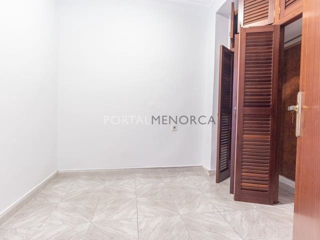 8 soveværelse Villa til salg i Mahón / Maó - € 595.000 (Ref: 9402035)