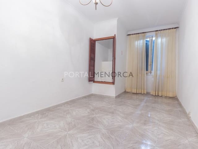 8 soveværelse Villa til salg i Mahón / Maó - € 595.000 (Ref: 9402035)